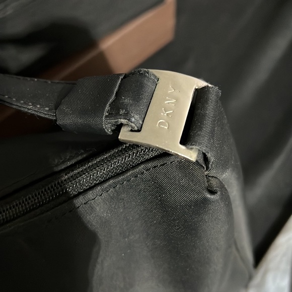 DKNY NYLON SHOULDER BAG - Picture 2 of 7